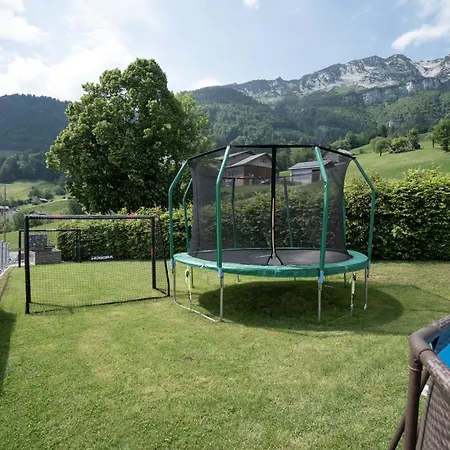 Haus Gmuer Obergeschoss - Mit Gemeinschaftsbereichen Ubytování v soukromí Amden