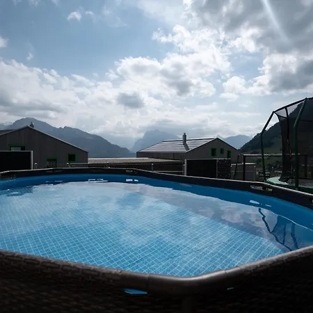 Ubytování v soukromí Haus Gmuer Obergeschoss - Mit Gemeinschaftsbereichen Amden