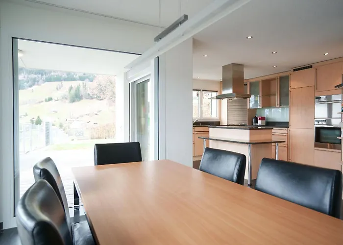 Haus Gmuer Obergeschoss - Mit Gemeinschaftsbereichen Privat bolig *