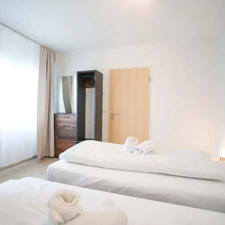 Haus Gmuer Obergeschoss - Mit Gemeinschaftsbereichen Homestay szállás *